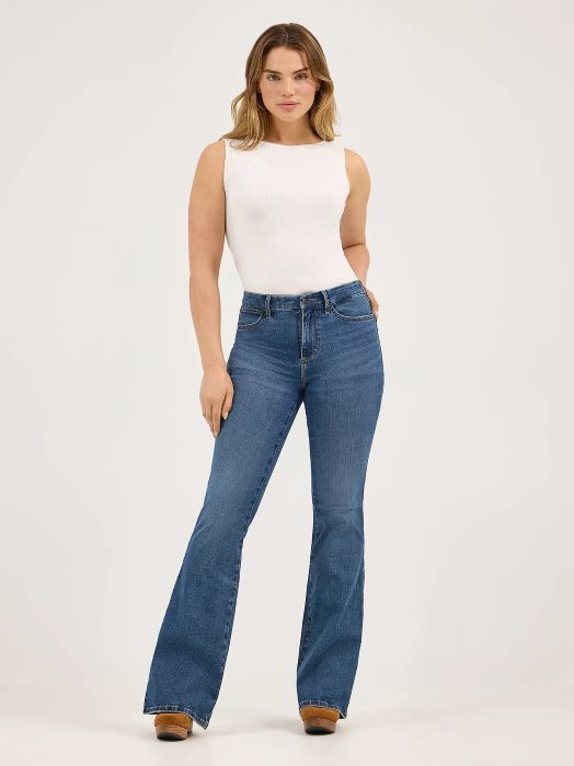 Wrangler Bespoke Hi Rise Flare 32" Leg Jean - Lily [sz:26]