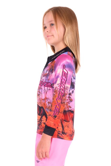 Bullzye Girls Grazing Horse Ls Tee [sz:4]